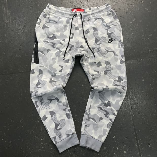100 나이키 테크팩 카고 팬츠