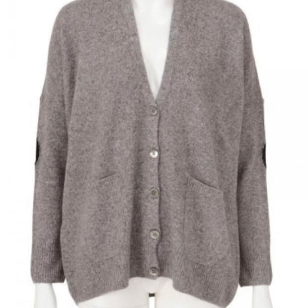 츠모리 치사토의 캣츠 라인 가디건