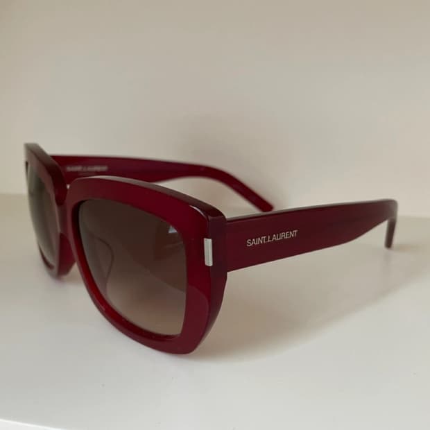 생로랑 버건디 선그라스