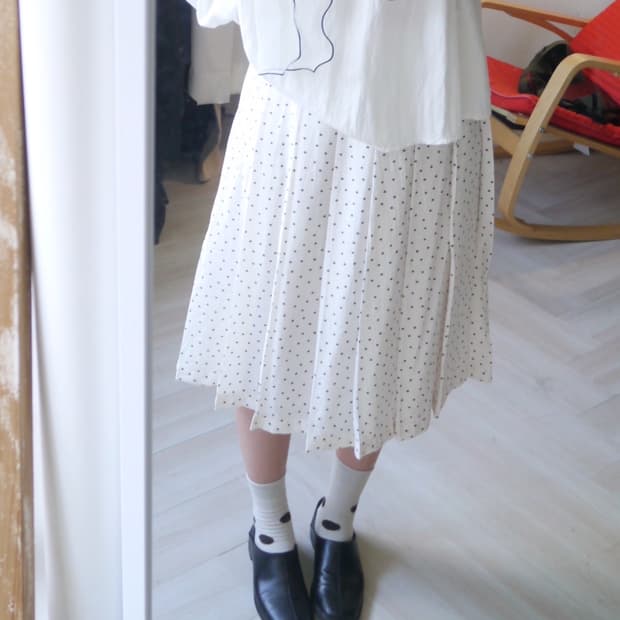 dot pattern pleats skirt
