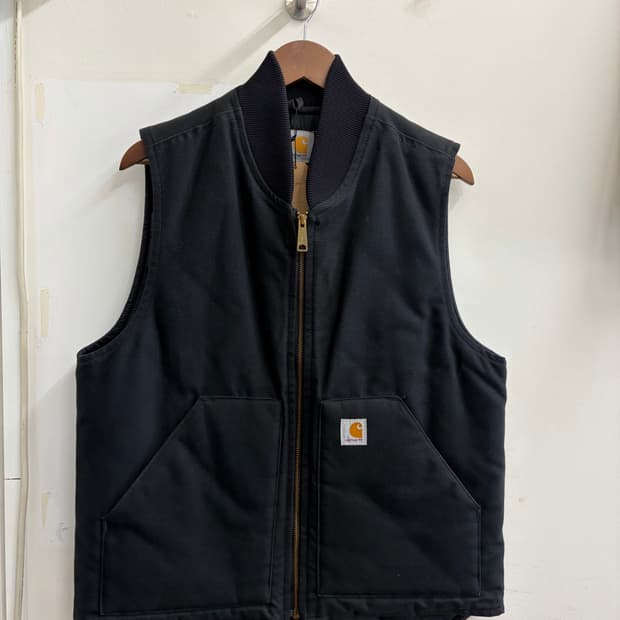 N24. 칼하트 베스트 조끼