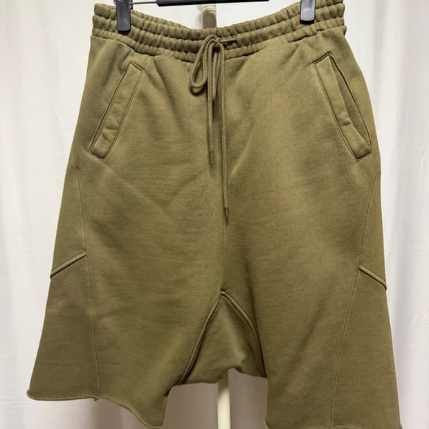 엔타이어 스튜디오 반바지