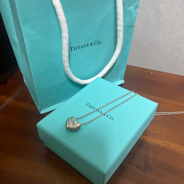티파니앤코 하트야로우 목걸이