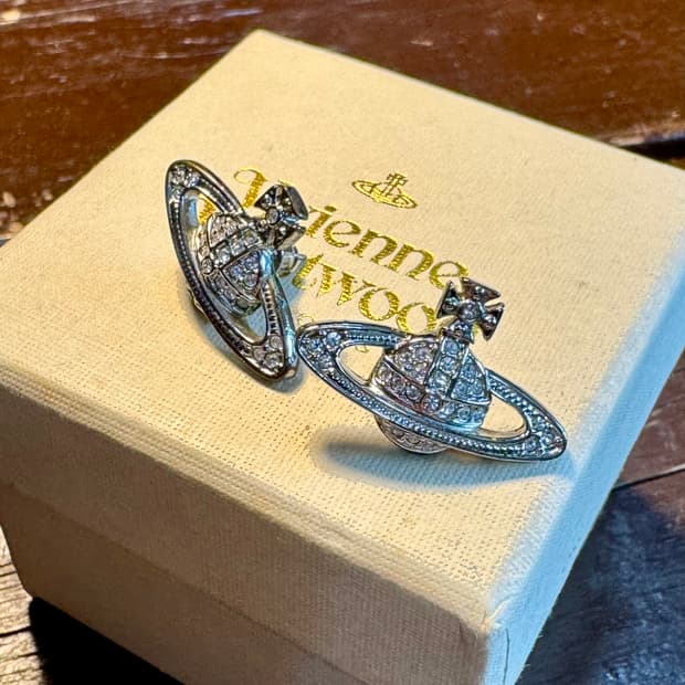 빈티지 비비안웨스트우드 ORB 귀걸이 