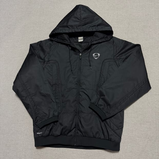 나이키 티엠포 바람막이 자켓