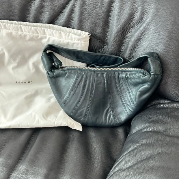 르메르 크로와상 범백 스몰 미드나잇그린