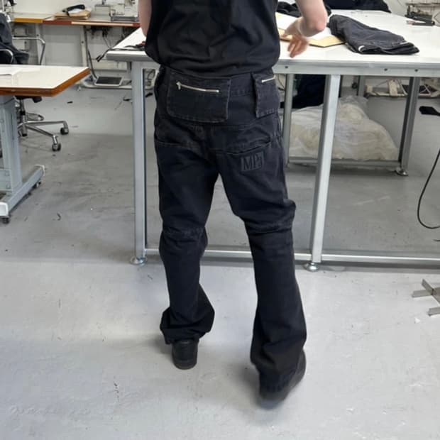 구해요) 플라스틱 프로덕트 BAG PANTS 블랙 S