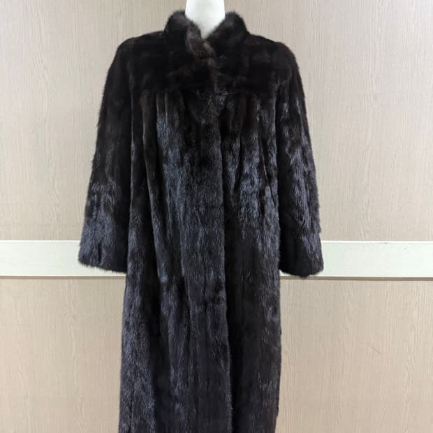 EMBA 풀스킨 롱 밍크코트