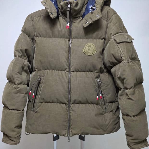 몽클레어 코듀로이 다운 패딩점퍼 국내매장판