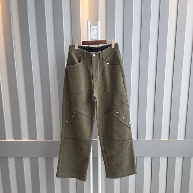 인사일런스 모직팬츠 