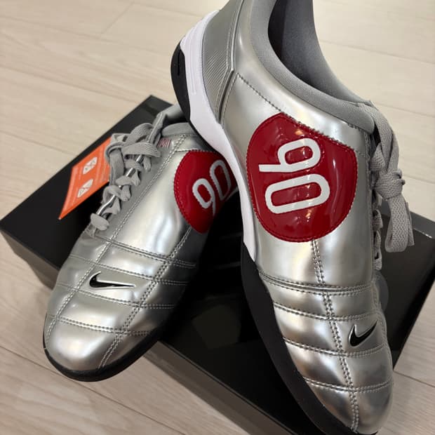 나이키 T90 메탈릭실버 265