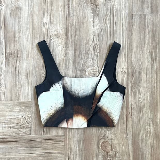 Cos x Stephen Donerty 크롭탑
