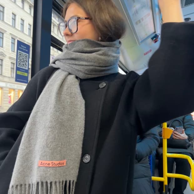 아크네 스튜디오 오버사이즈 프린지 머플러 스카프 와이드 (200x70)