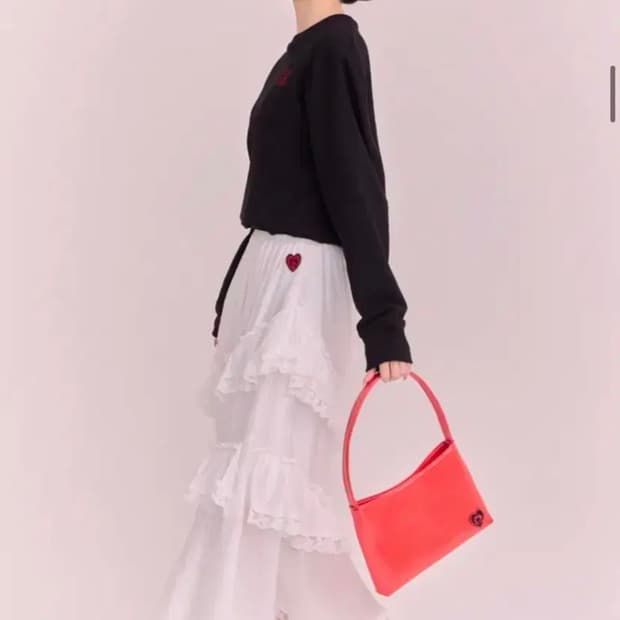 베티붑 프릴 레이스 플레어 롱 스커트 화이트