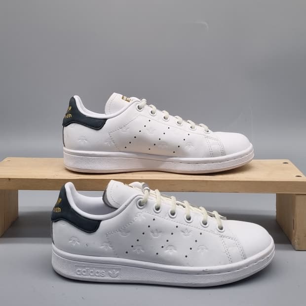 아디다스 스탠스미스 블랙 스니커즈 220