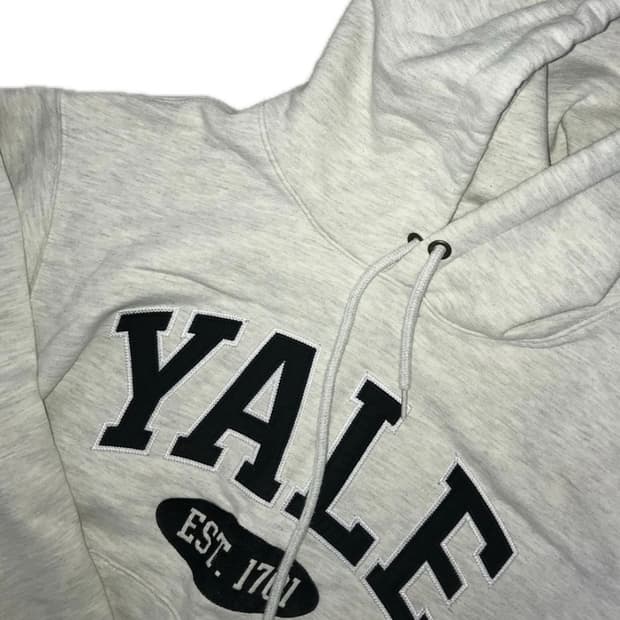 예일 후드티