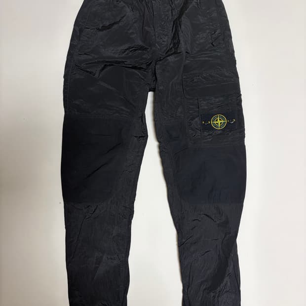 스톤아일랜드 나일론 팬츠 블랙 30