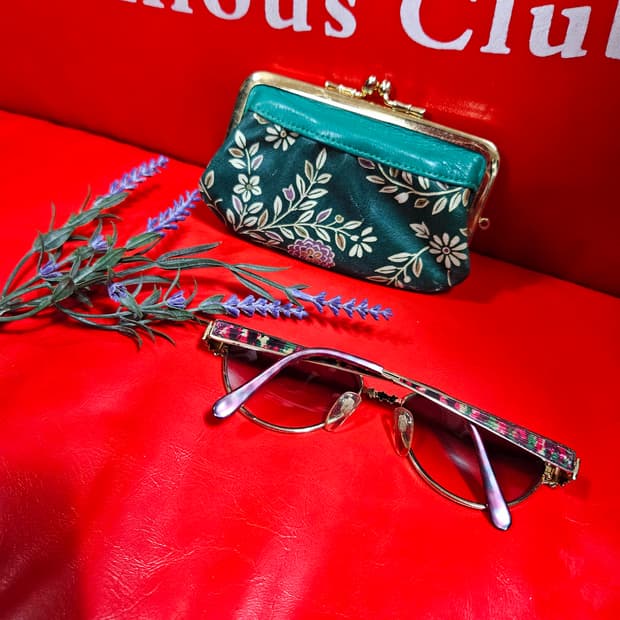 Commodo paris in Japan 플라워 라이니즈 글라스 안경