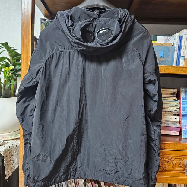 유행없이 입는 씨피 CP컴퍼니 고글 후드 자켓 100 나일론