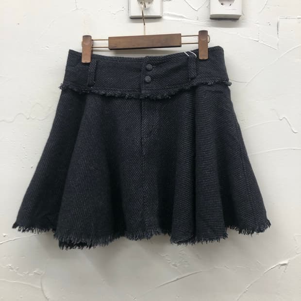 알곤퀸즈 테슬 스커트