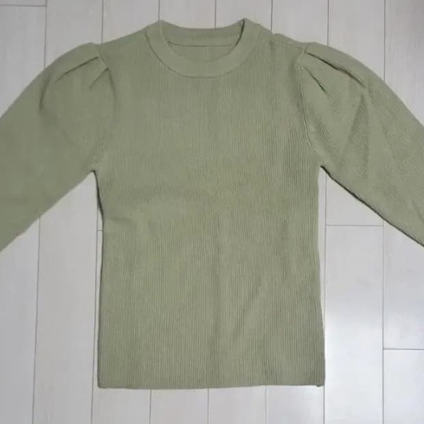 급처새상품!SOUP숲 어깨셔링 니트스웨터 레니본st오즈세컨st오브제st