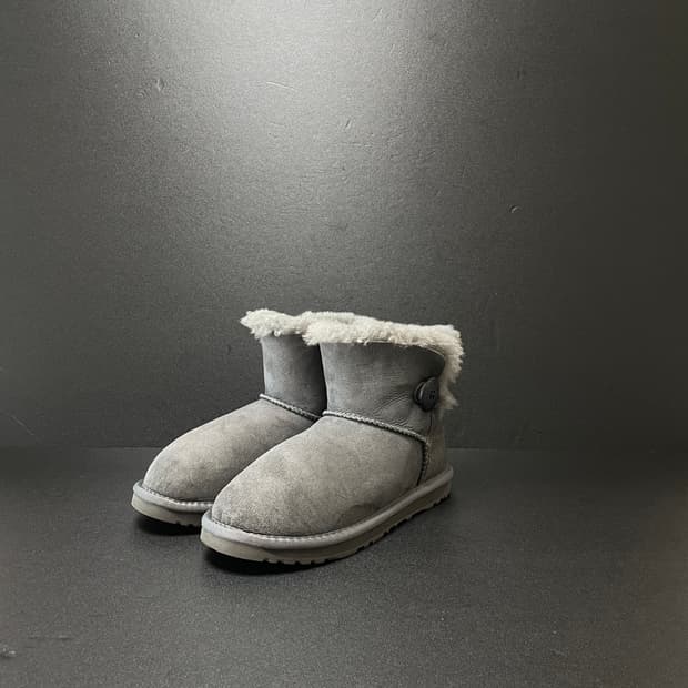 [230] UGG 어그 미니 베일리 버튼 II