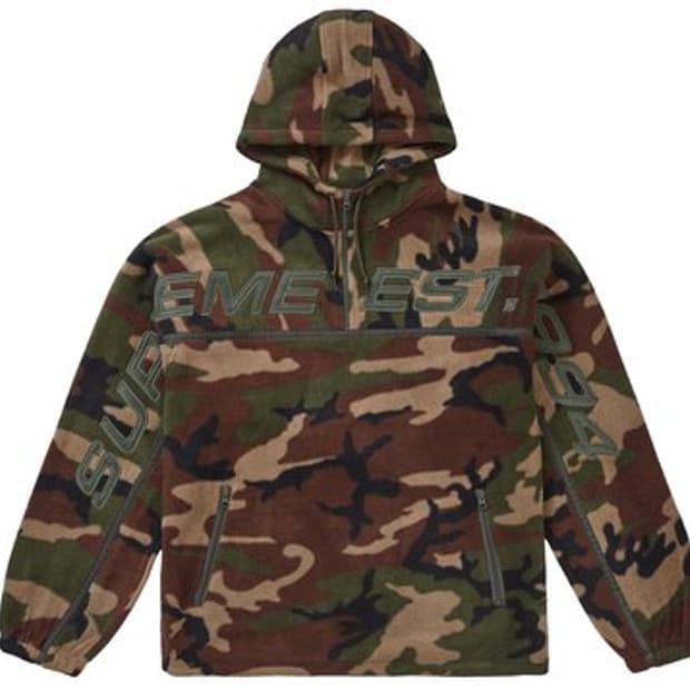 슈프림 폴라텍 하프집업 카모후리스