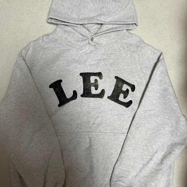 Lee 리 후드티
