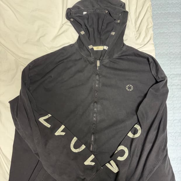 1017 ALYX 9SM 라이터캡 워시드 후드집업 size m