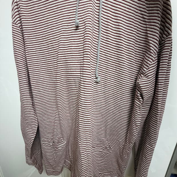 해칭룸 후드 롱슬리브