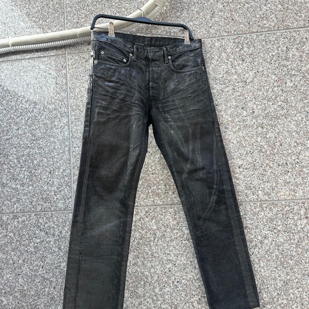 디올 옴므 블랙왁스 코팅진 에디슬리먼