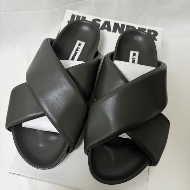 질샌더 패디드 크로스 슬라이드 42