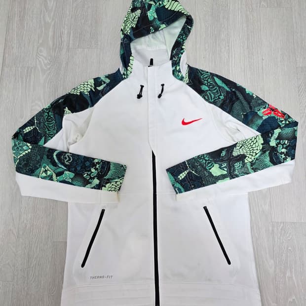 나이키 kobe 후드 집업 사이즈 L