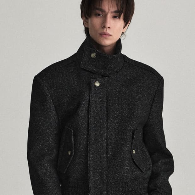 웨이비니스 하이넥 카라 자켓 블랙