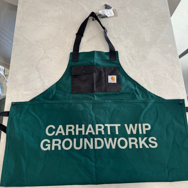 칼하트 에이프런