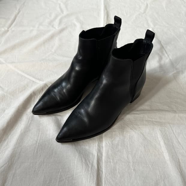 아크네 스튜디오 젠슨 실버토 앵클부츠