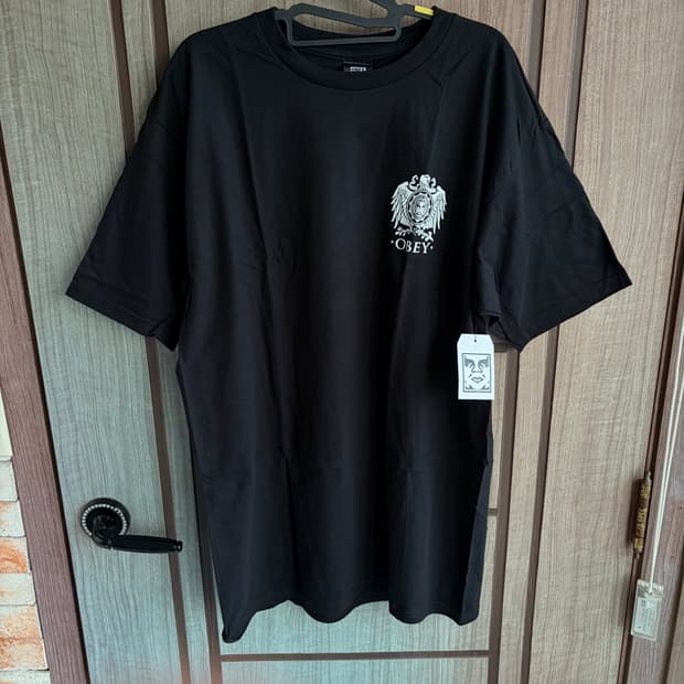 새상품(L)오베이 브로큰이글 로고 반팔티셔츠 블랙