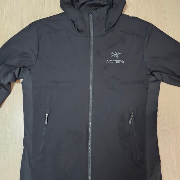 아크테릭스 아톰 SL 후디 판매합니다 