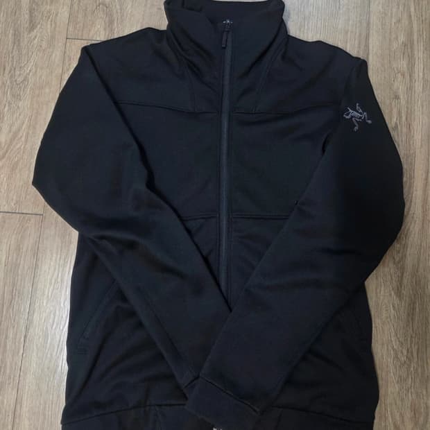 아크테릭스 블랙 집업 자켓 s