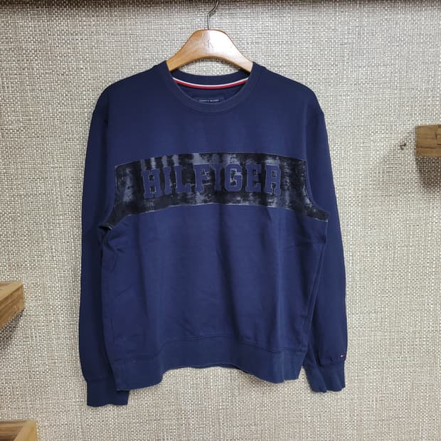 M사이즈 타미힐피거 맨투맨 