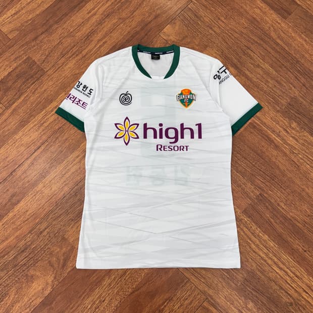 100 애플라인드 강원FC 21시즌 어웨이 유니폼(김동현)