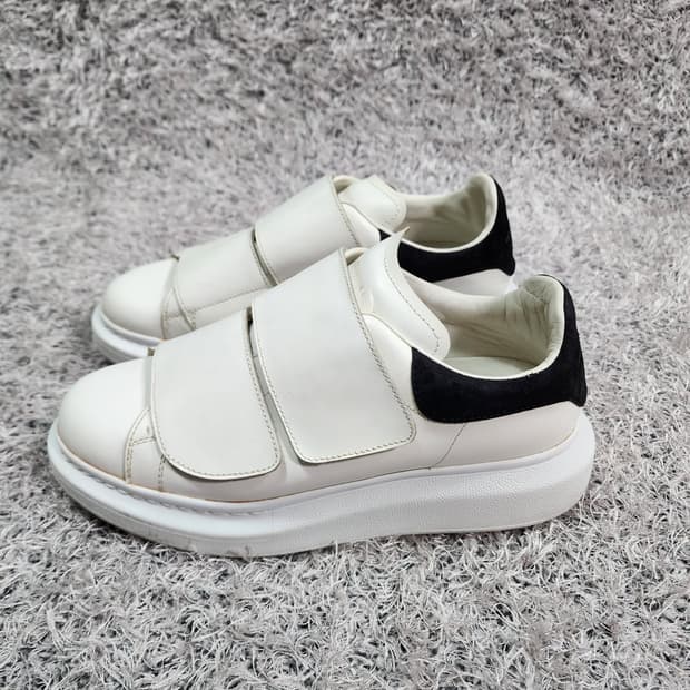 알렉산더맥퀸 스니커즈 37.5