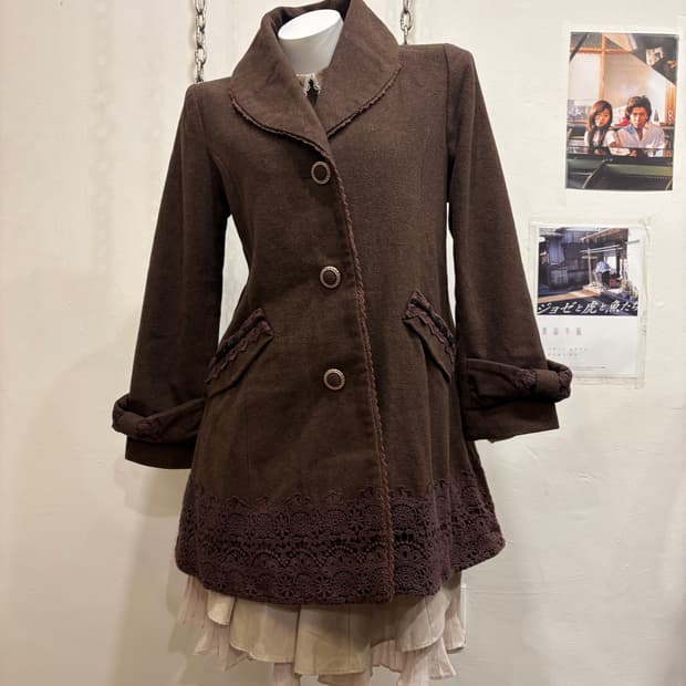 axes femme 엑시즈팜 자수 리본 브라운 코트 러블리 갸루