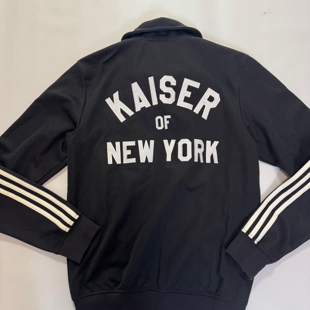 아디다스 카이저오브 뉴욕 트렉탑져지(100사이즈)