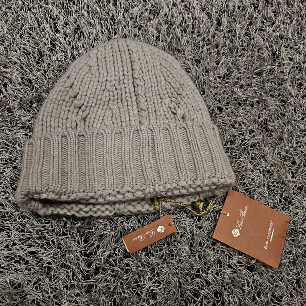 로로피아나 베이비캐시미어 니트 비니