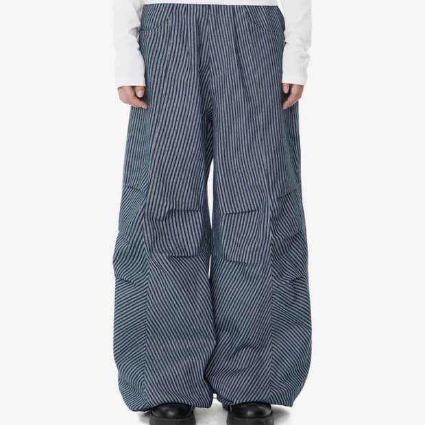 아캄 핀턱 데님 스트라이프 팬츠