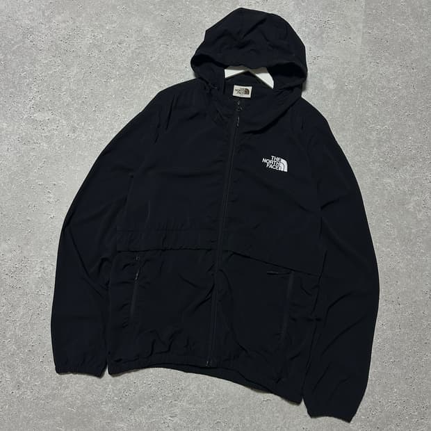 노스페이스 스몰로고 경량 블랙 바람막이