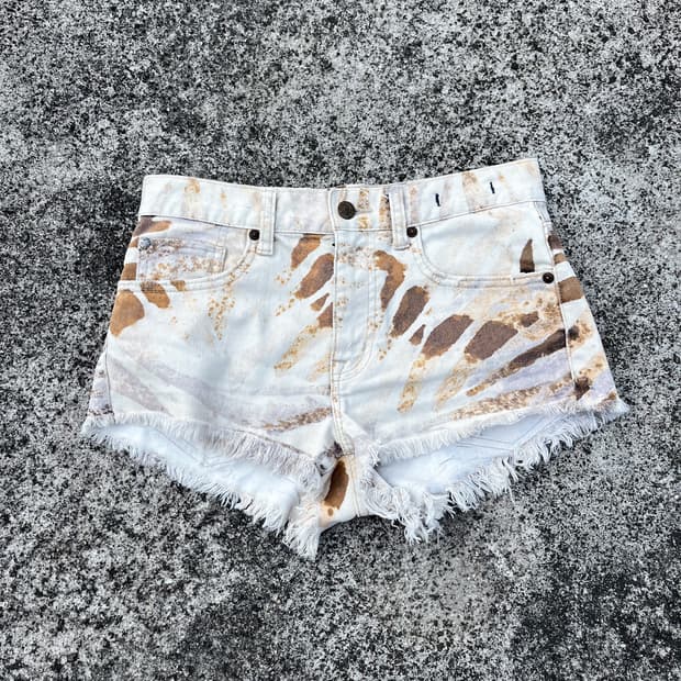Brown painting shorts 