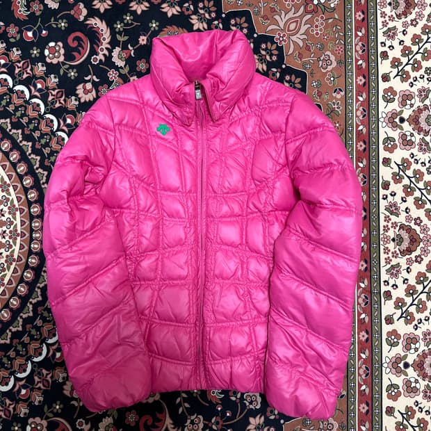 데상트 여성 덕다운 스탠드넥 경량 패딩 점퍼 XS/85