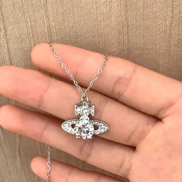 비비안 웨스트우드 펜던트 실버